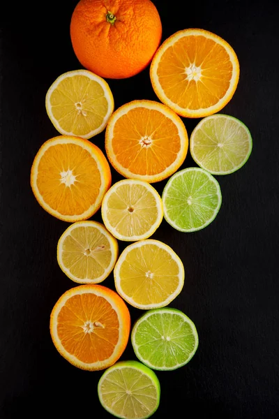 Freshly Sliced Oranges Lemons Limes Decorated Slate Plate Can Used — Stock Photo, Image