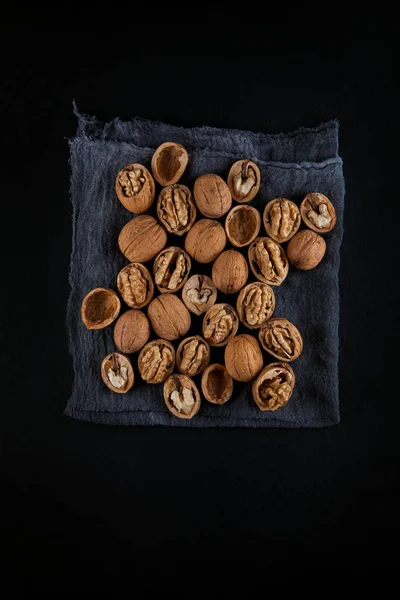 Komplet Vlašské Ořechy Kuchyňském Stole Ubrousky Tmavě Břidlicovou Desku Lze — Stock fotografie