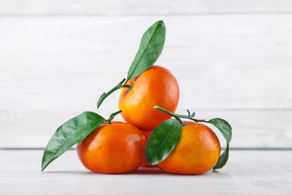 Fresh Ripe Tangerines Rustic Food Photography White Wood Plate Kitchen — Stock Photo, Image