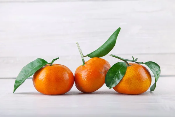 Fresh Ripe Tangerines Rustic Food Photography White Wood Plate Kitchen — Stock Photo, Image