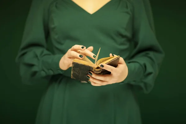 Beautiful Woman Figure Dark Green Dress Holding Vintage Book Hands — Stock Photo, Image