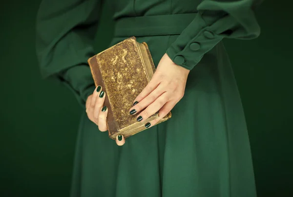 Beautiful Woman Figure Dark Green Dress Holding Vintage Book Hands — Stock Photo, Image