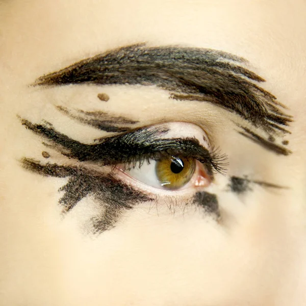 Hermoso Ojo Mujer Cerca Con Vanguardia Moderna Maquillaje —  Fotos de Stock