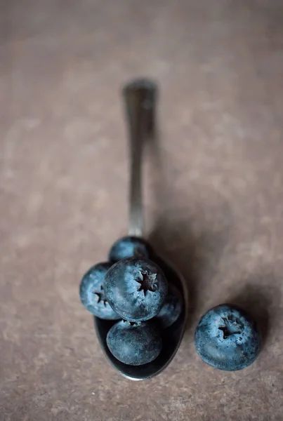 Köstliche Reife Blaubeeren Esslöffel — Stockfoto