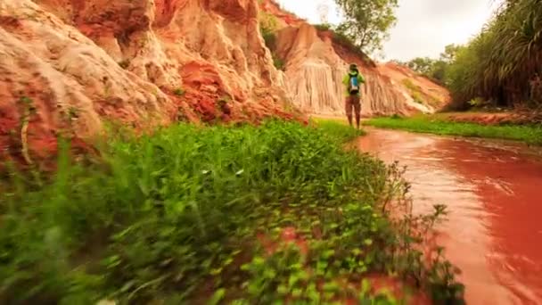 Senior man in Vietnam — Stock video