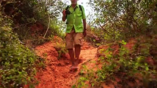 Homme haut placé au Vietnam — Video