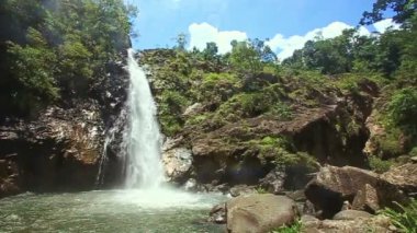 Köpük ile havuza şelale Falls 