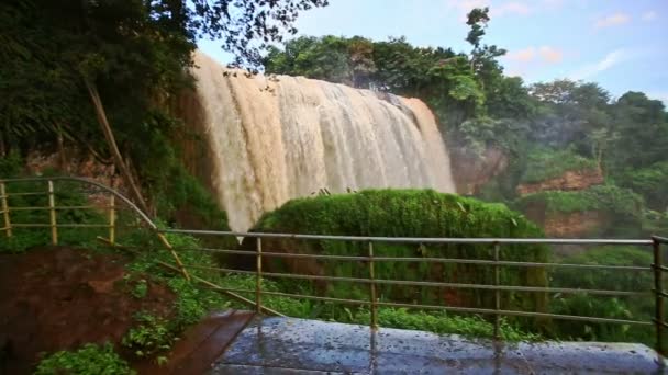 Hermosa cascada Elefante — Vídeos de Stock