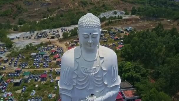 Beautiful white Buddha statue — Stock Video