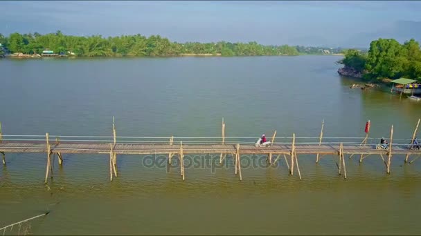 Long narrow wooden bridge — Stock Video