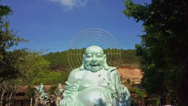 Buddha statue located on pagoda territory — Stock Video