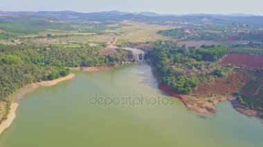 Nehir şelale ayak manzara karşı