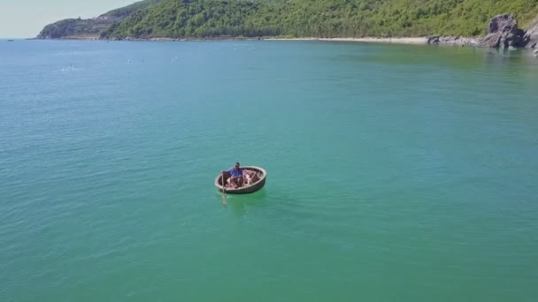 Man in boat sailing in turquoise sea — Stock Video