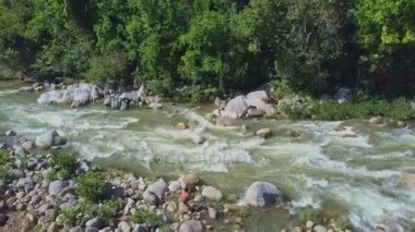 Adam dağ nehir taş Fishing 