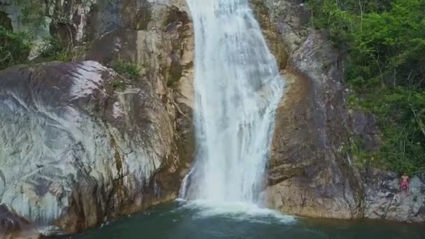 Small waterfall in mountain forest — Stock Video