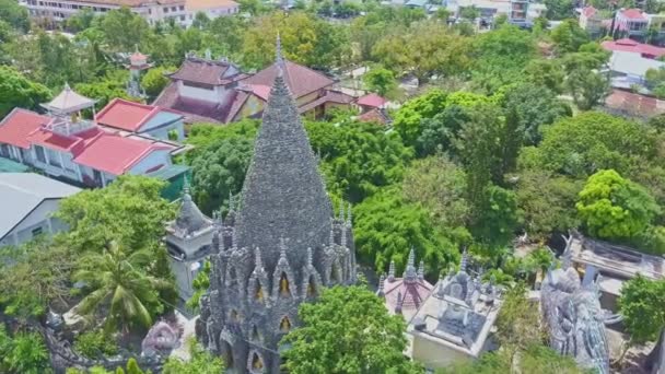 Αρχαία Βουδιστικός ναός στην πόλη του Βιετνάμ — Αρχείο Βίντεο