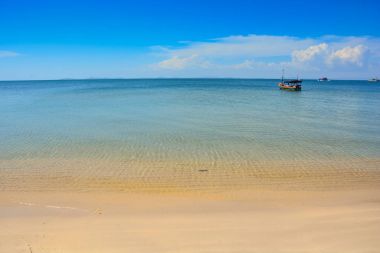 Golden Beach denize tarafından şeffaf deniz
