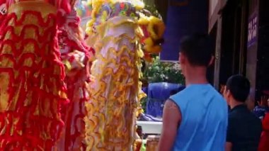 çocuk dans ejderha kostümleri