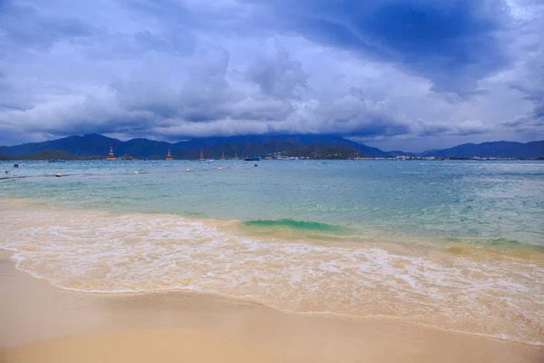 Wave Surf on Golden Beach — Stock Photo, Image