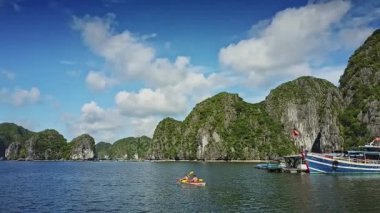 iki kayık içinde okyanus koyda yelken 