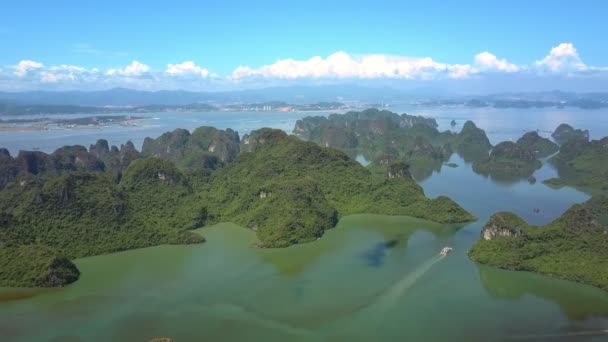 Drohne Fantastische Aussicht Meer Bucht Mit Inseln Fjorde Treiben Boote — Stockvideo