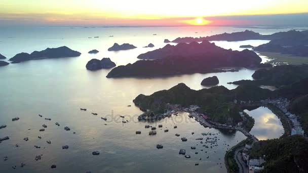 Drone Shows Floating Houses Fishing Boats Island Dark Silhouette Sea — Stock Video