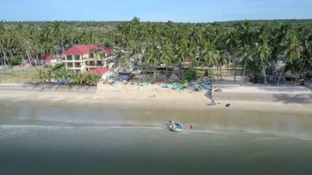 Panorama Les Gens Tiennent Bateau Rond Traditionnel Sur Côte Contre — Video