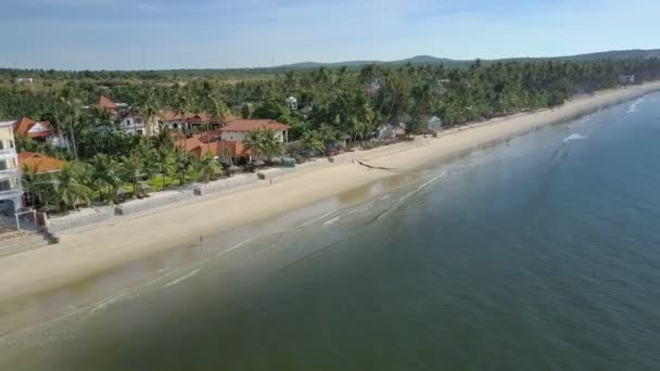 Csodálatos Panoráma Ocean Beach Front Komplexeket Medence Közelében Csendes Tenger — Stock videók