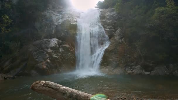 Amazing Pictorial View Small Waterfall Runs Low Cliff Falling River — Stock Video