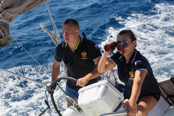 Zeilers deelnemen aan zeilregatta — Stockfoto