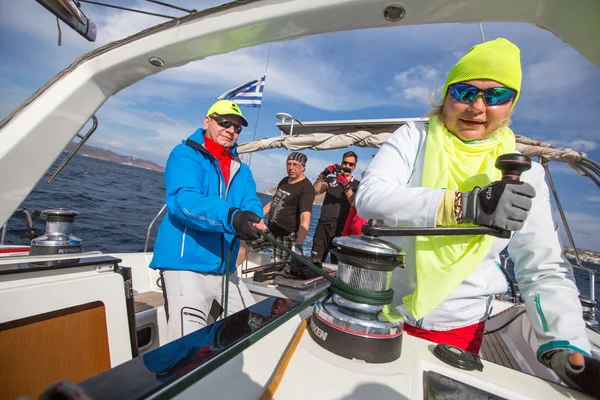 Námořníci se účastní plachtění regata — Stock fotografie