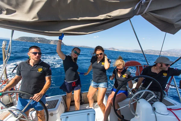 Segler nehmen an Segelregatta teil — Stockfoto