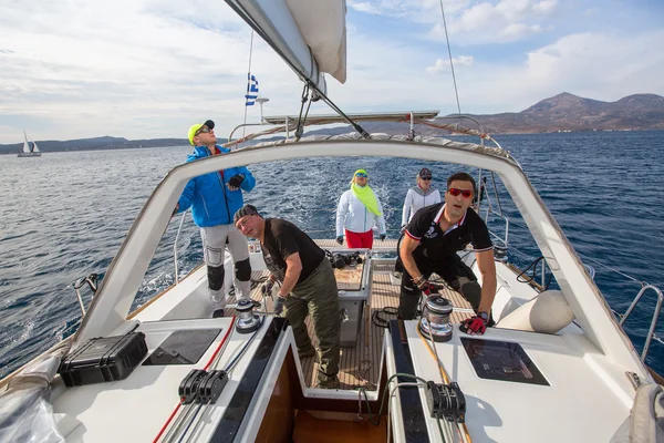 Zeilers deelnemen aan zeilregatta — Stockfoto