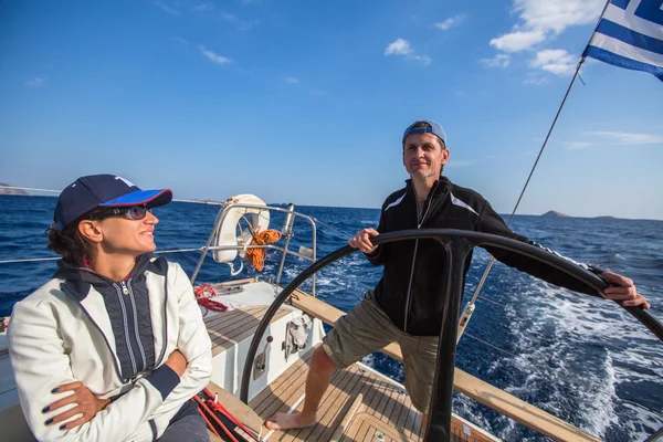 Sailors participate in sailing regatta — Stock Photo, Image