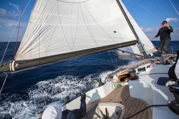 Marinheiros participam na regata de vela — Fotografia de Stock