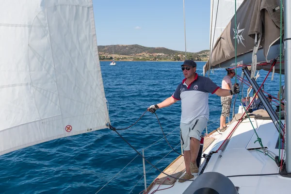 Zeilers deelnemen aan zeilregatta — Stockfoto