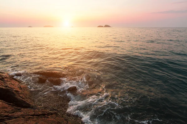 Hermosa puesta de sol mar — Foto de Stock