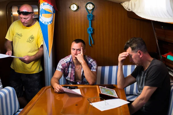 Briefing during sailing regatta — Stock Photo, Image