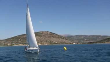 Ege Denizi'nde yelkenli yat