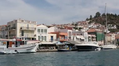  Yelken gemi kıyı boyunca geçirilmesi