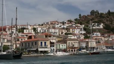  Yelken gemi kıyı boyunca geçirilmesi