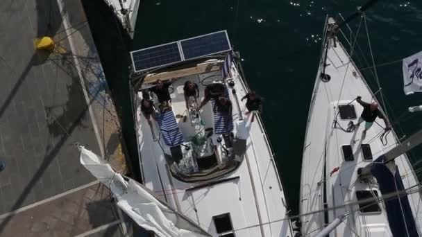 Regata à vela no mar Egeu — Vídeo de Stock