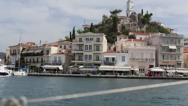 Passage of vessel along the coast of Poros — Stock Video