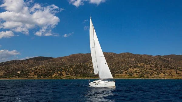 Luxe jacht op zee — Stockfoto