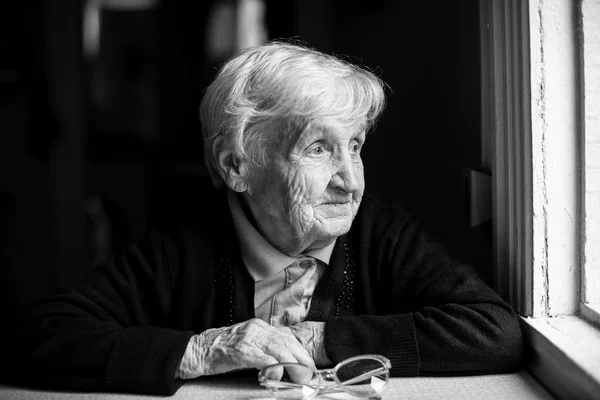 Mulher idosa 80-85 anos — Fotografia de Stock