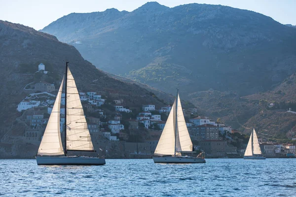 Yates de lujo en la regata de vela — Foto de Stock