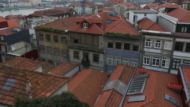 Byggnader i Porto gamla stan — Stockvideo