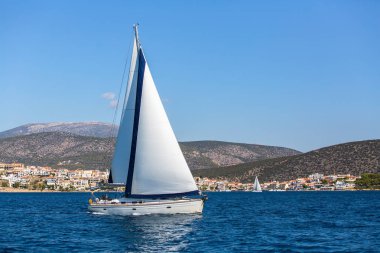 Rüzgar dalgaları aracılığıyla yelken