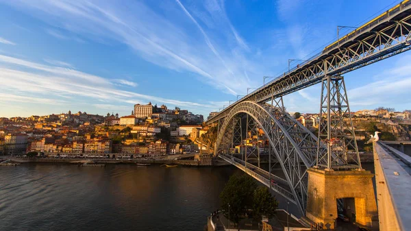 Dom Luis I puente de hierro —  Fotos de Stock