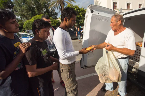 Onbekende vluchtelingen die aankomen in Griekenland — Stockfoto